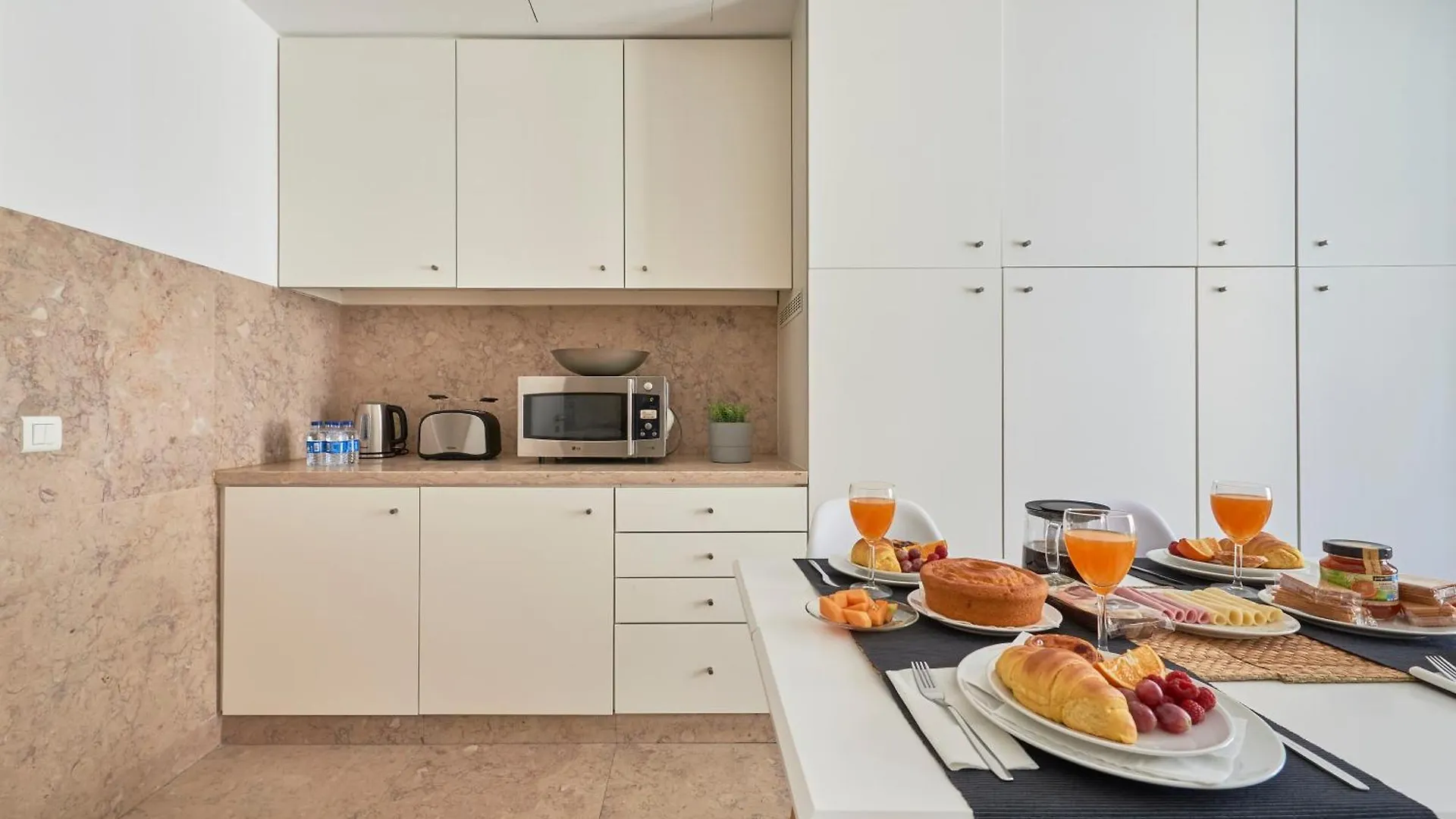 Casa Portuguesa Carmo Apartment Lisbon